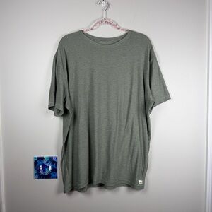 Vuori Strato Tech Tee Shirt Workout Crewneck Gym Hiking Outdoors Green Size XXL